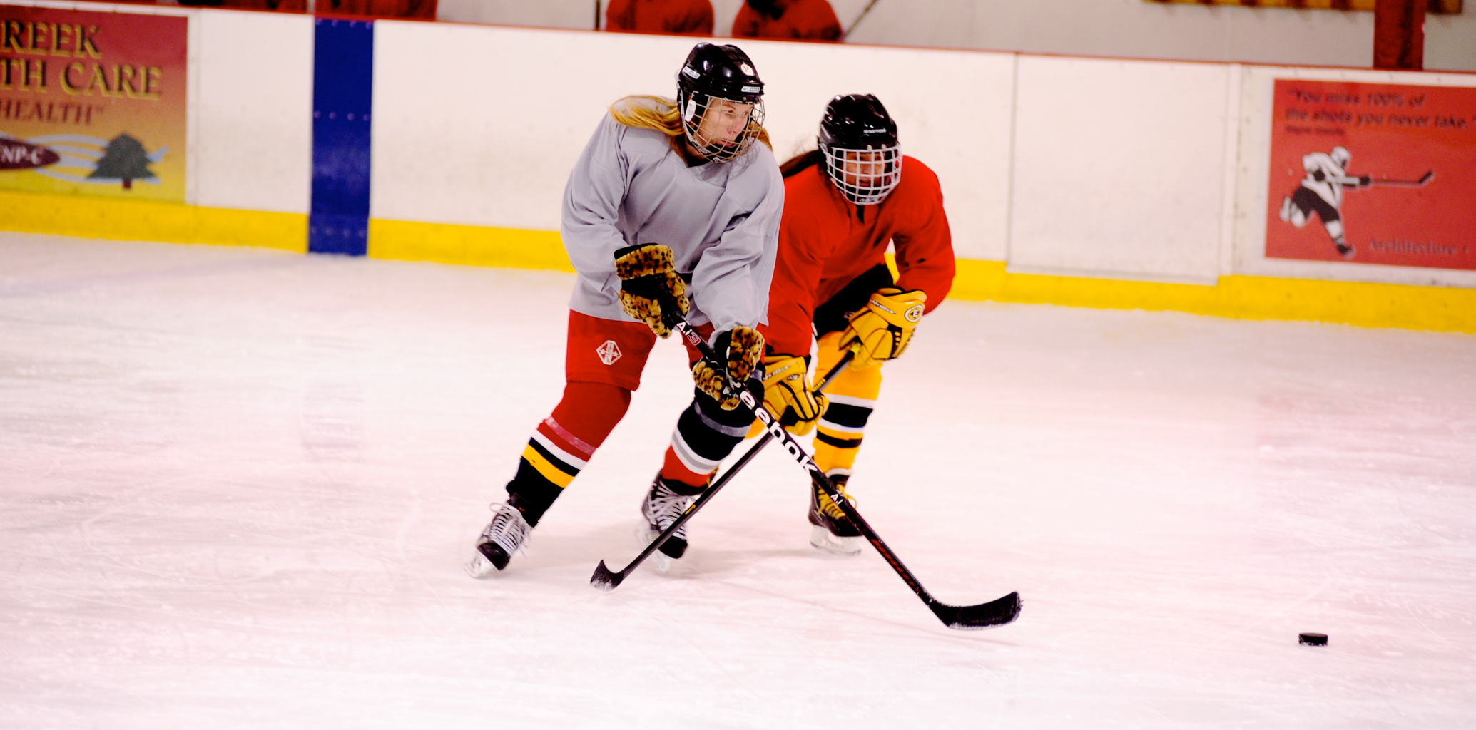 Slideshow Eight Teams Compete In Women S Hockey Tournament