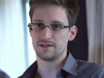 In a on The Guardian's website, Edward Snowden talks about how American surveillance systems work and why he decided to reveal that information to the public.