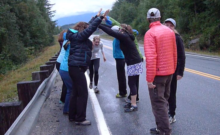 Klondike runners have fun supporting other runners