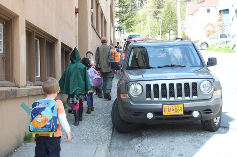 Juneau Community Charter School kindergarten and first grade students on their way to a nature hike up Basin Road. (Photo by Lisa Phu) 