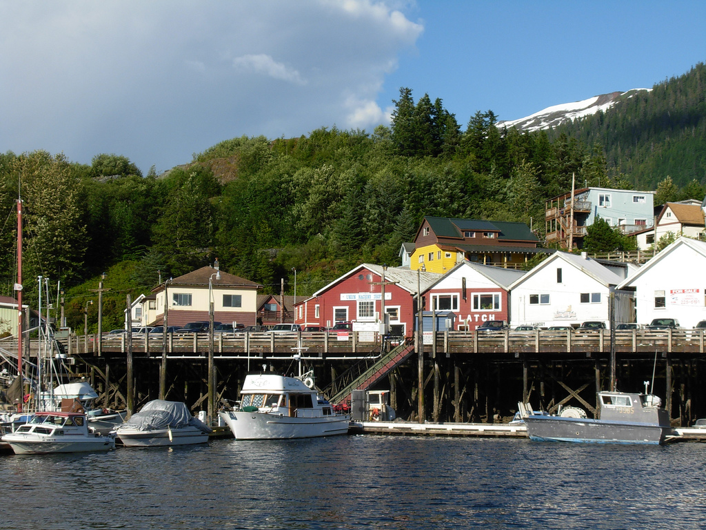ketchikan-man-tries-to-kayak-away-from-troopers