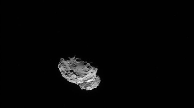 The Rosetta spacecraft took this image of comet 67P/Churyumov-Gerasimenko on 4 August 2014 from a distance of just 145 miles. ESA/Rosetta/NAVCAM