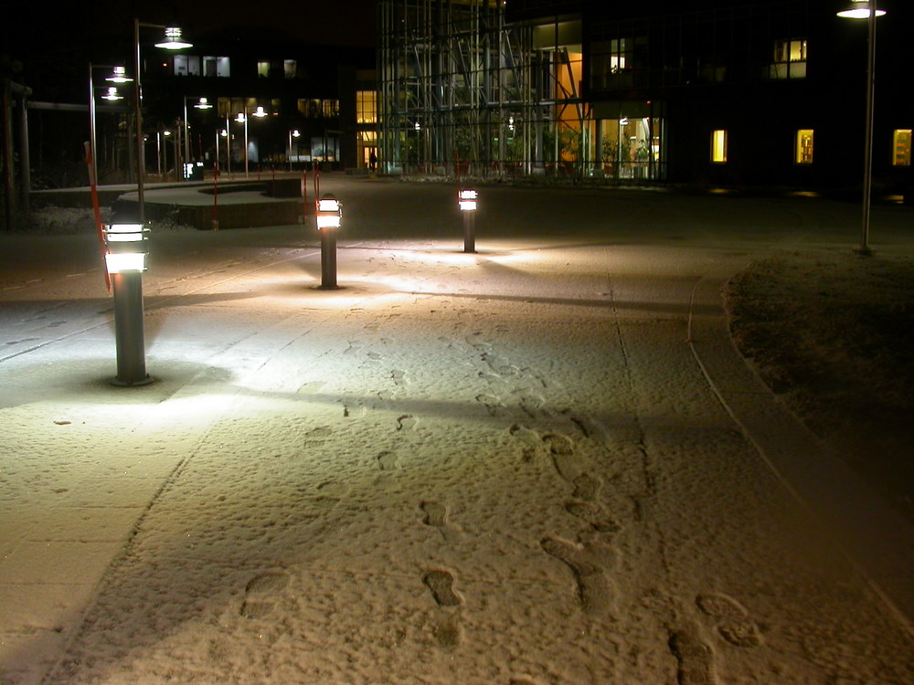 First snow outside the UAA/APU Consortium Library in Anchorage in 2006. (Creative Commons Photo by Mel Green)