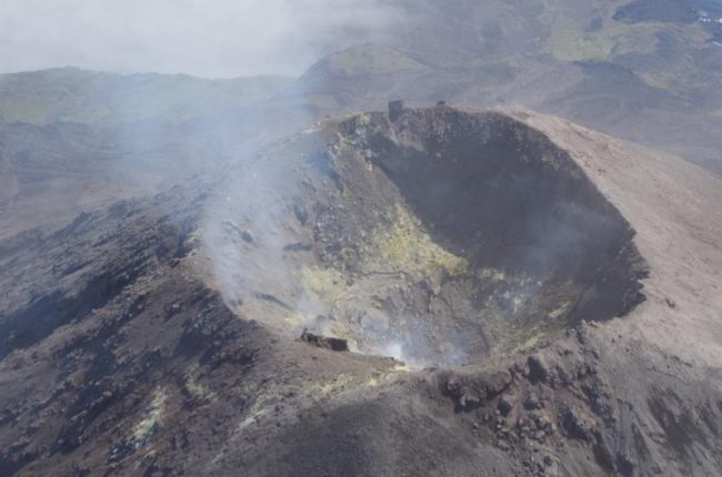 Crater of Cleveland Volcano in July 2014. Pavel Izbekov, Alaska Volcano Observatory / University of Alaska Fairbanks photo.