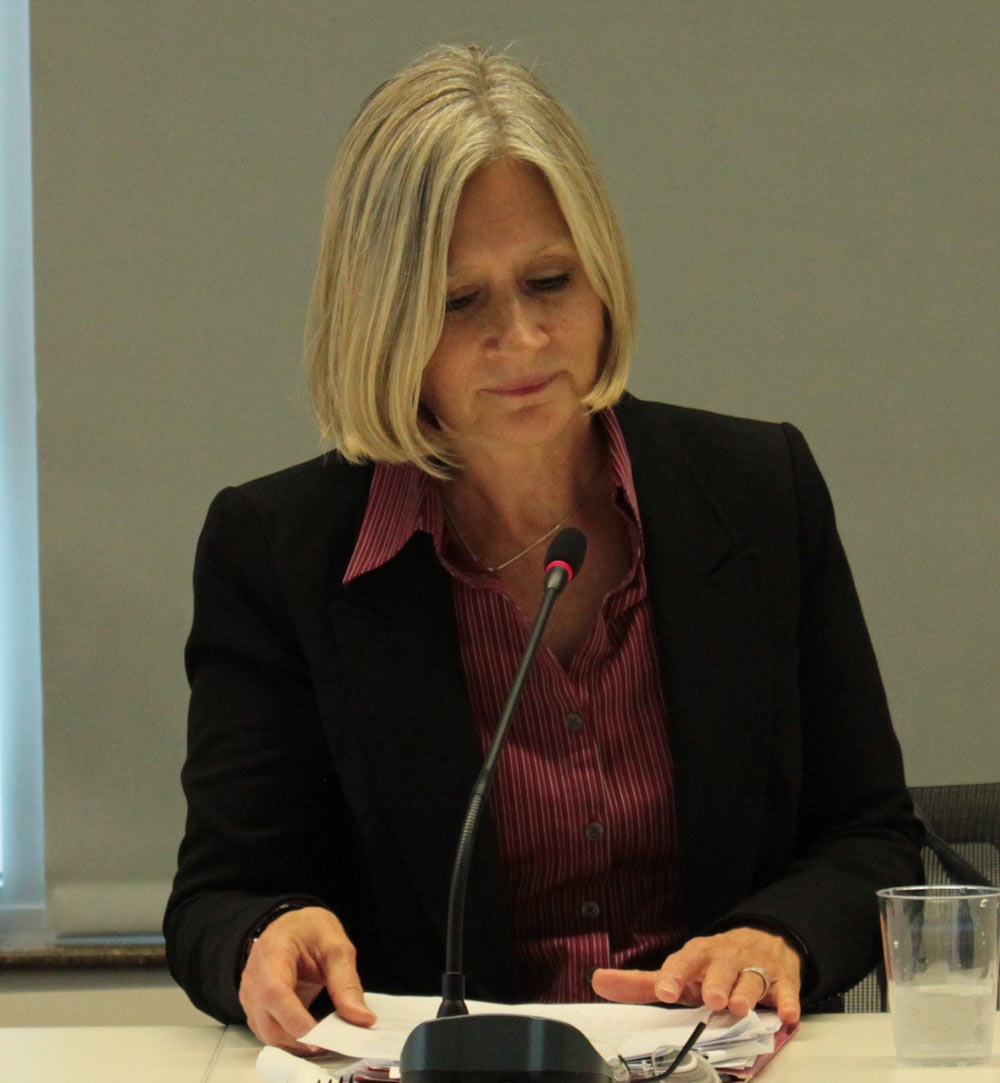 Andrea Story at the school board candidate forum held by the Juneau Chamber of Commerce (Photo by David Purdy/KTOO)