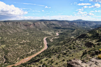 View of the Rio Grande from the Overlook Park at White Rock. (Creative Commons photo by Andreas F. Borchert)