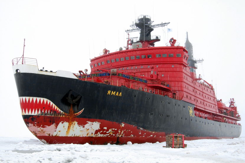 Icebreaker Yamal during removal of manned drifting station North Pole-36. August 2009. (Creative Commons photo by Pink floyd88)