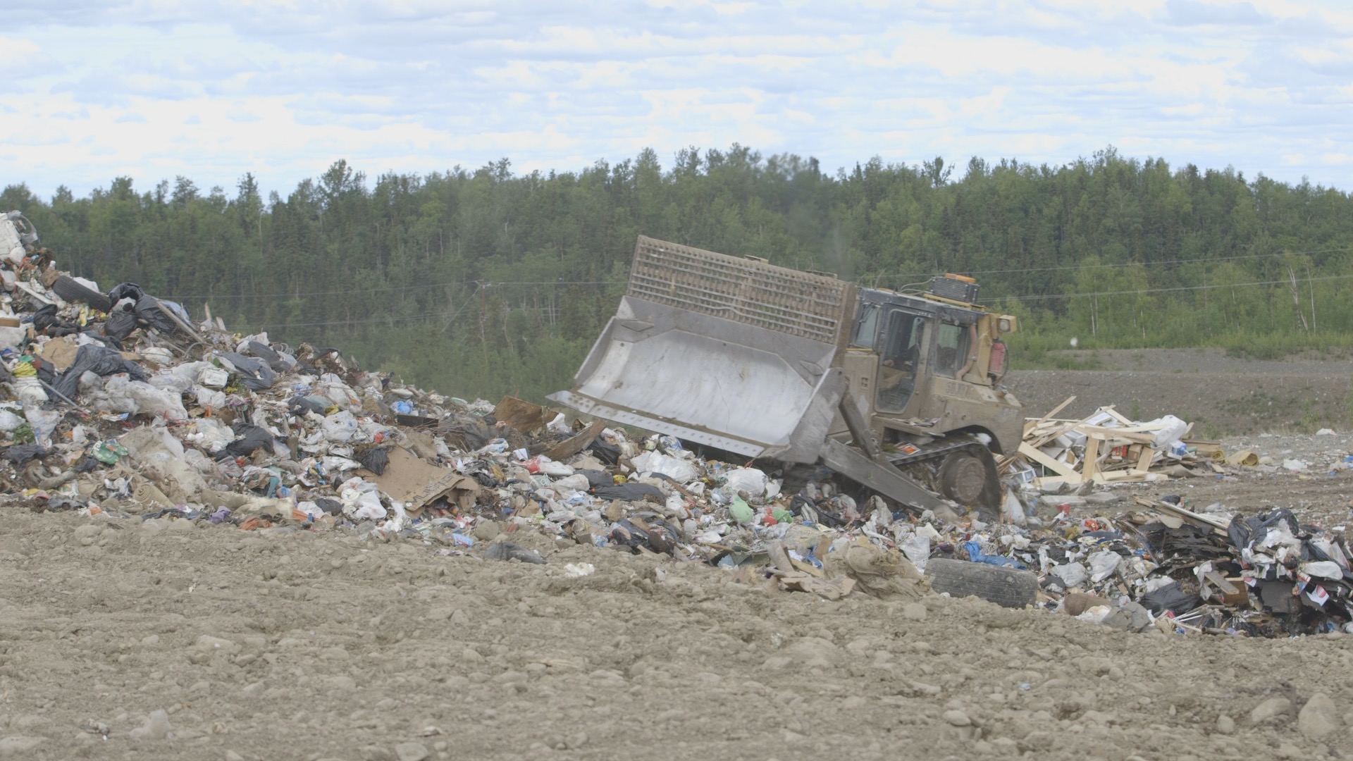 Eighty tons of contested Bristol Bay salmon trashed in Anchorage landfill