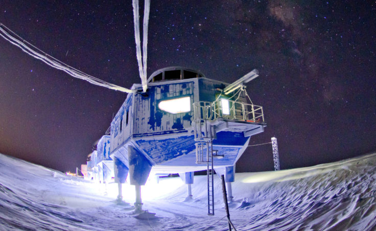 The British Antarctic Survey's Halley VI research facility. (Photo courtesy Hugh Broughton Architects)