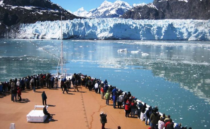 Cruise ship approaches Margerie Glacier in Glacier Bay National Park. (National Park Service)