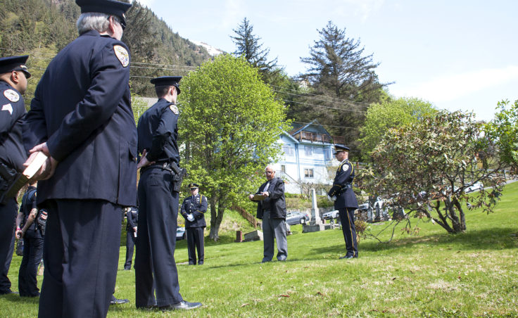 Juneau Mayor Ken Koelsch speaks Wednesday, May 10, 2017, during a memorial at Evergreen Cemetery, Juneau. (Photo by Tripp J Crouse/KTOO)