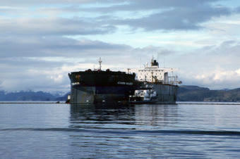 On March 24, 1989, the tanker Exxon Valdez ran aground on Bligh Reef in Prince William Sound, Alaska. Within six hours of the grounding, the Exxon Valdez spilled approximately 10.9 million gallons (259,500 barrels) of its 53 million gallon cargo of Prudhoe Bay crude oil. The oil would eventually impact more than 1,100 miles of non-continuous coastline in Alaska, making the Exxon Valdez the largest oil spill in U.S. waters at the time. (Creative Commons by NOAA Office of Response and Restoration/Wikimedia)