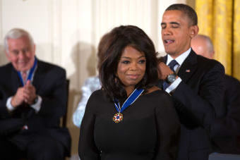 President Barack Obama awards the 2013 Presidential Medal of Freedom to Oprah Winfrey during a ceremony in the East Room of the White House, Nov. 20, 2013. (Photo by Lawrence Jackson/White House)