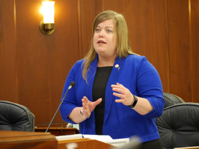 Bill would lift restrictions on Alaska's naturopaths