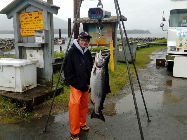 Chase Hanis poses with his 2017 winning king salmon. (Photo courtesy Ketchikan CHARR King Salmon Derby)