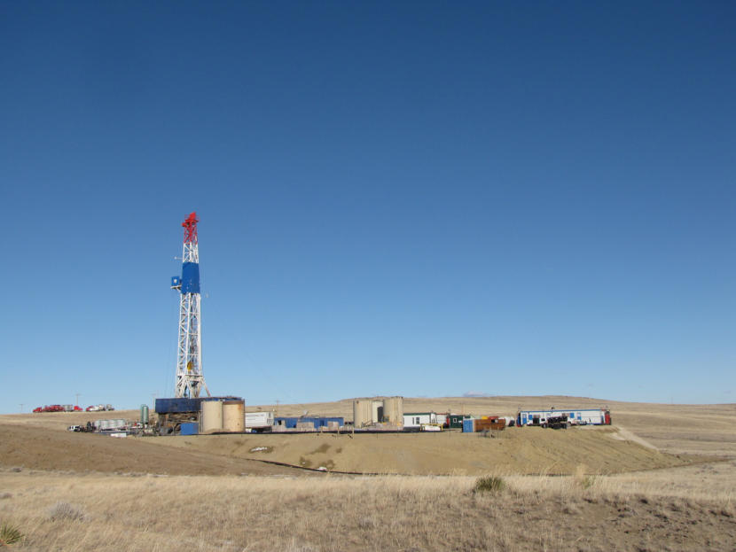 A long directional drilling rig in Wyoming.