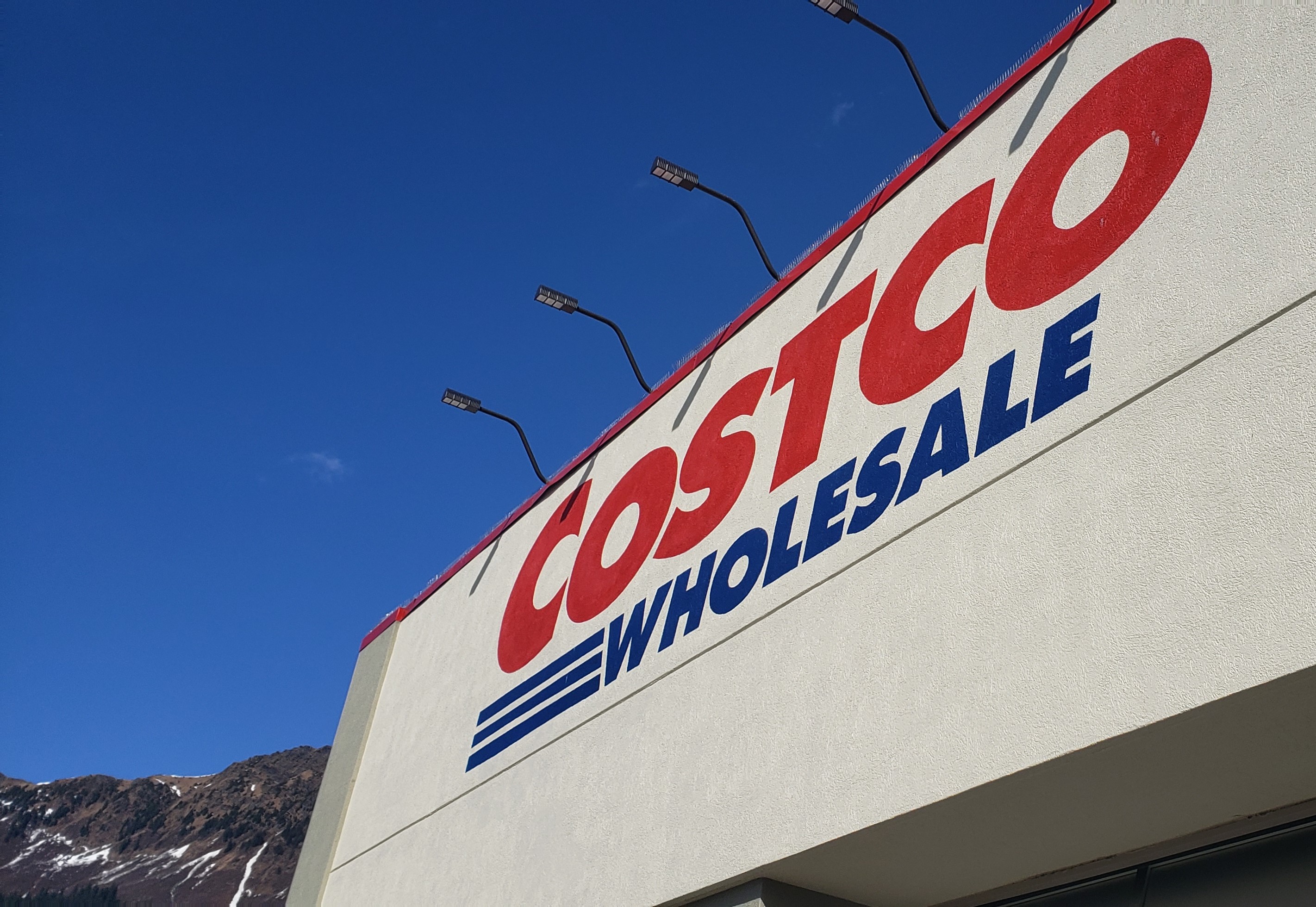 does-juneau-really-have-the-smallest-costco-in-the-world