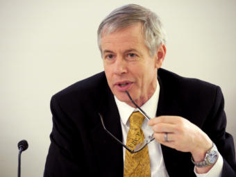 Rep. Matt Claman, D-Anchorage, questions Chief Procurement Officer Jason Soza of the Department of Administration, at a joint meeting of the House State Affairs and Health and Social Services Committees on April 2, 2019. The committees were examining procurement procedures that led to a controversial contract to manage the Alaska Psychiatric Institute.