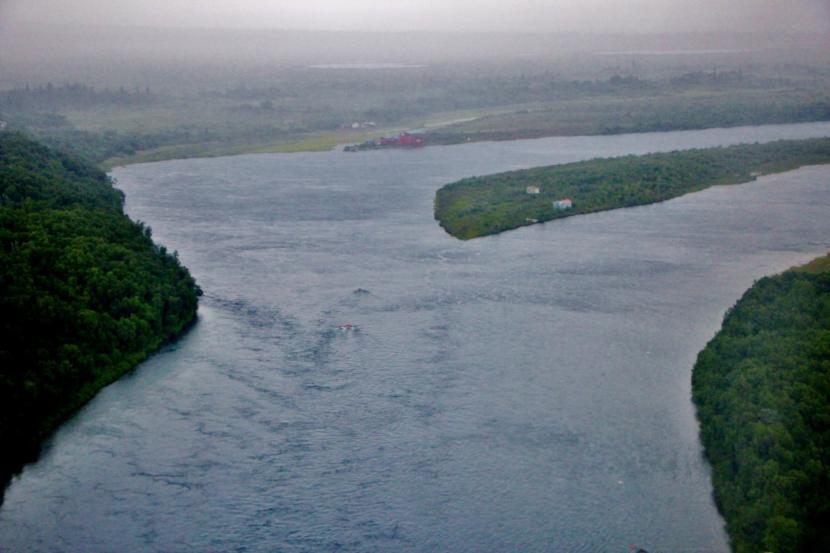 The red buoys mark where the RivGen hydroelectric generator will sit under the surface of the Kvichak River. (Photo by Isabelle Ross/KDLG)