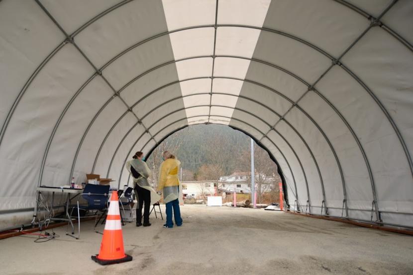 Today, SEARHC announced that they had detected the first confirmed case of the coronavirus in Sitka, a Sitka Longterm Care resident. Pictured, Sitka’s drive-thru coronavirus testing clinic. (Photo courtesy KCAW/Berett Wilber)