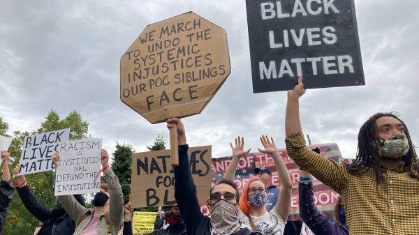 Hundreds gather in Anchorage to commemorate ‘March on Washington ...