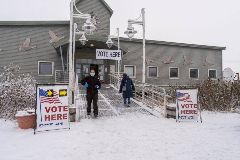 Bethel voters make their way to the polls despite a blizzard on Nov. 3, 2020. (Photo by Katie Basile/KYUK)