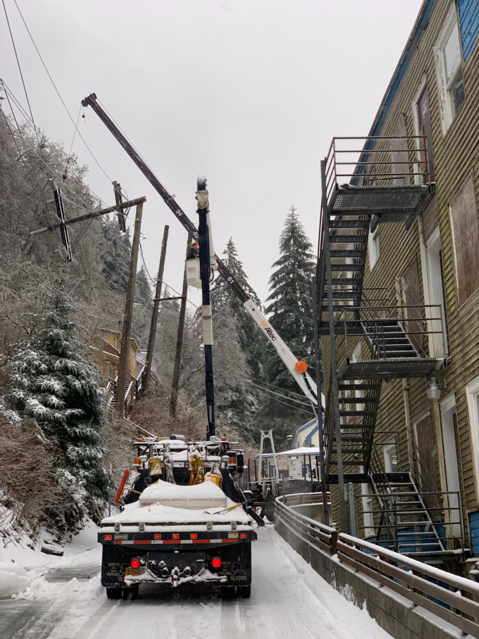 Overnight storm takes out power, forces closures throughout Juneau area