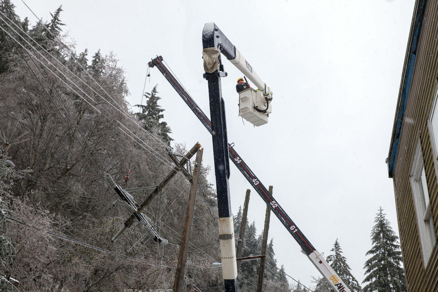 Power restored throughout Juneau, but AEL&P says be prepared for more