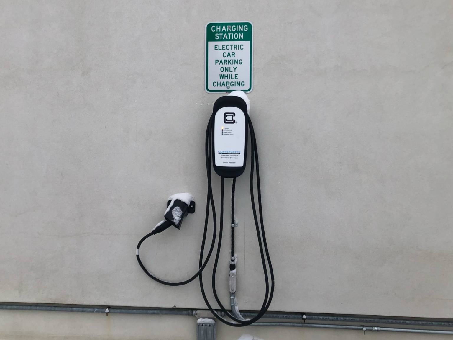 For Alaska's railbelt, electric vehicle charging corridor may be on
