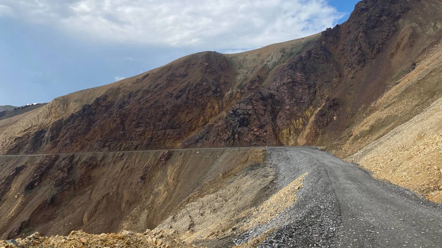 Denali Park Road landslide prompts closure and search for long