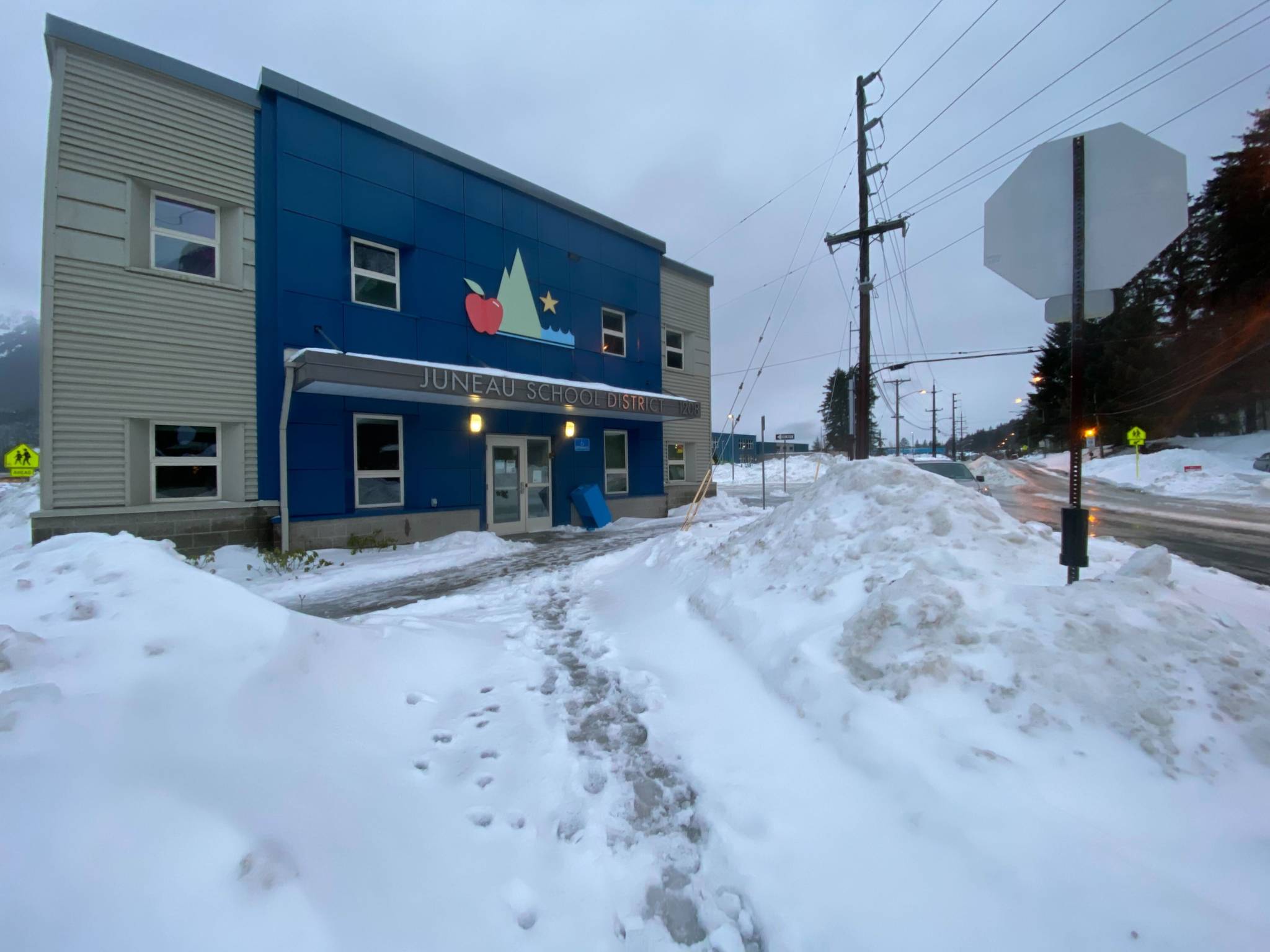 Juneau School District loses 269,000 to scammer