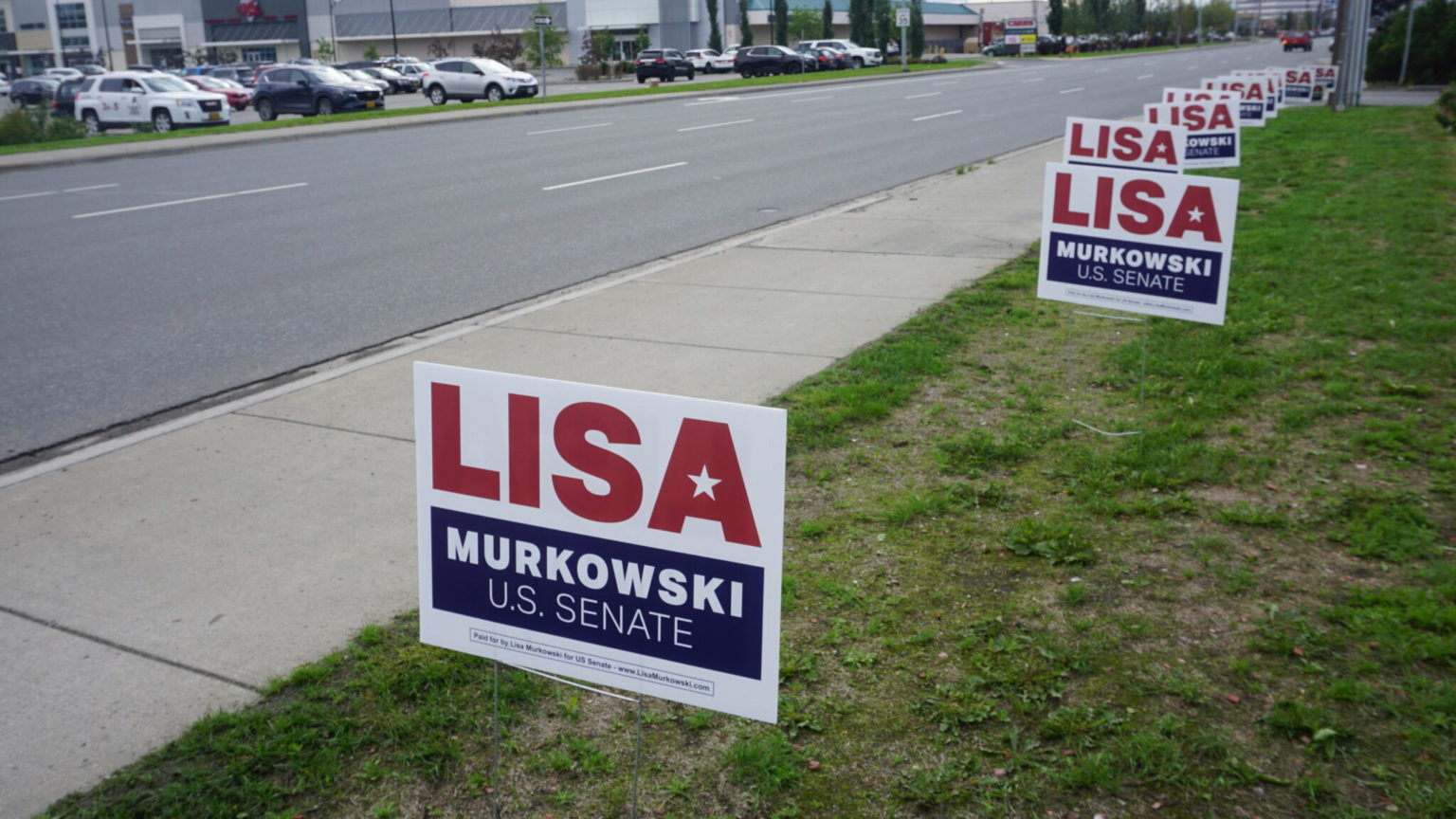 Murkowski's lead grows, benefiting from open primary – KTOO