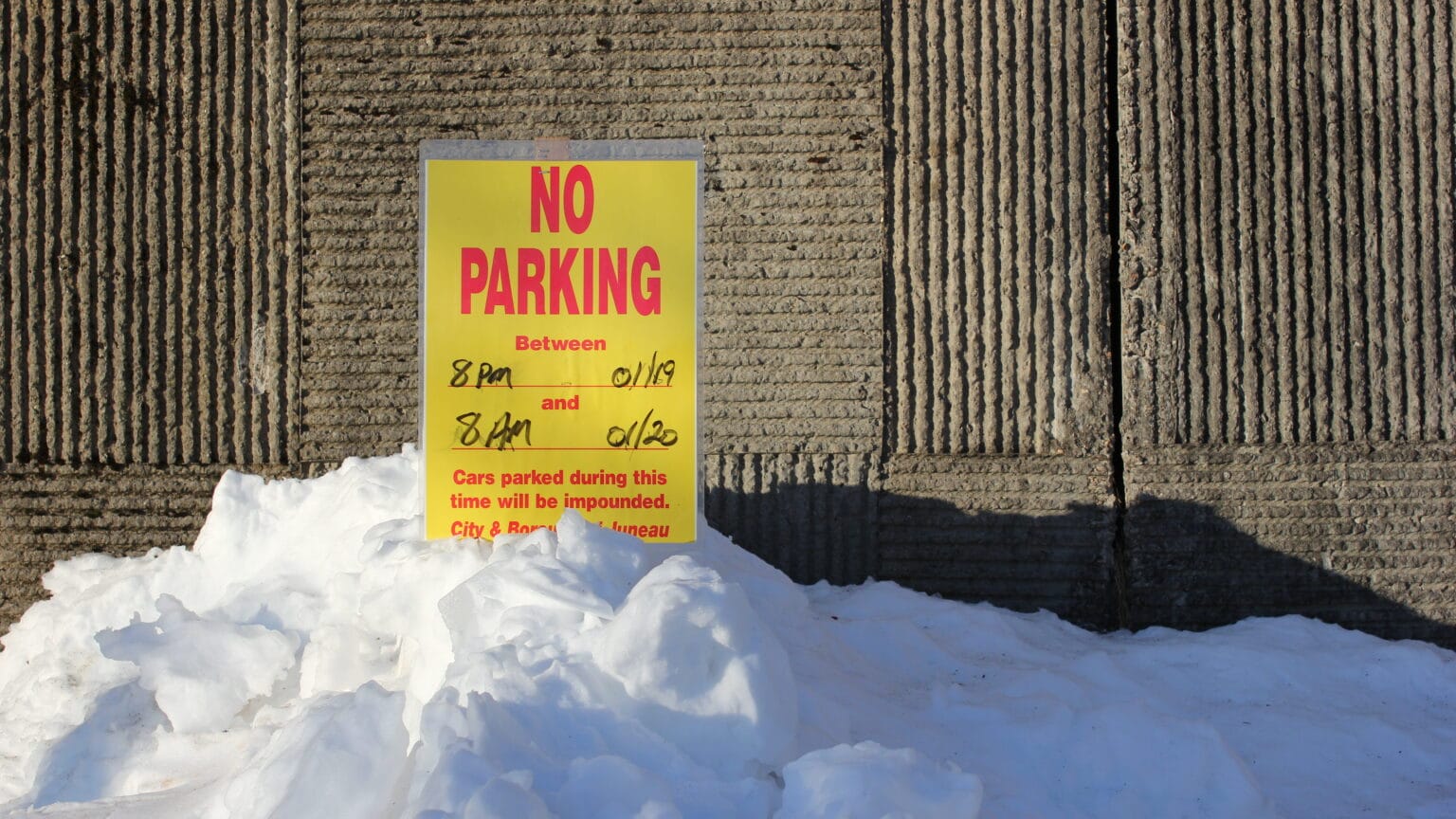 City asks Juneau drivers to move cars for Friday night snow plowing