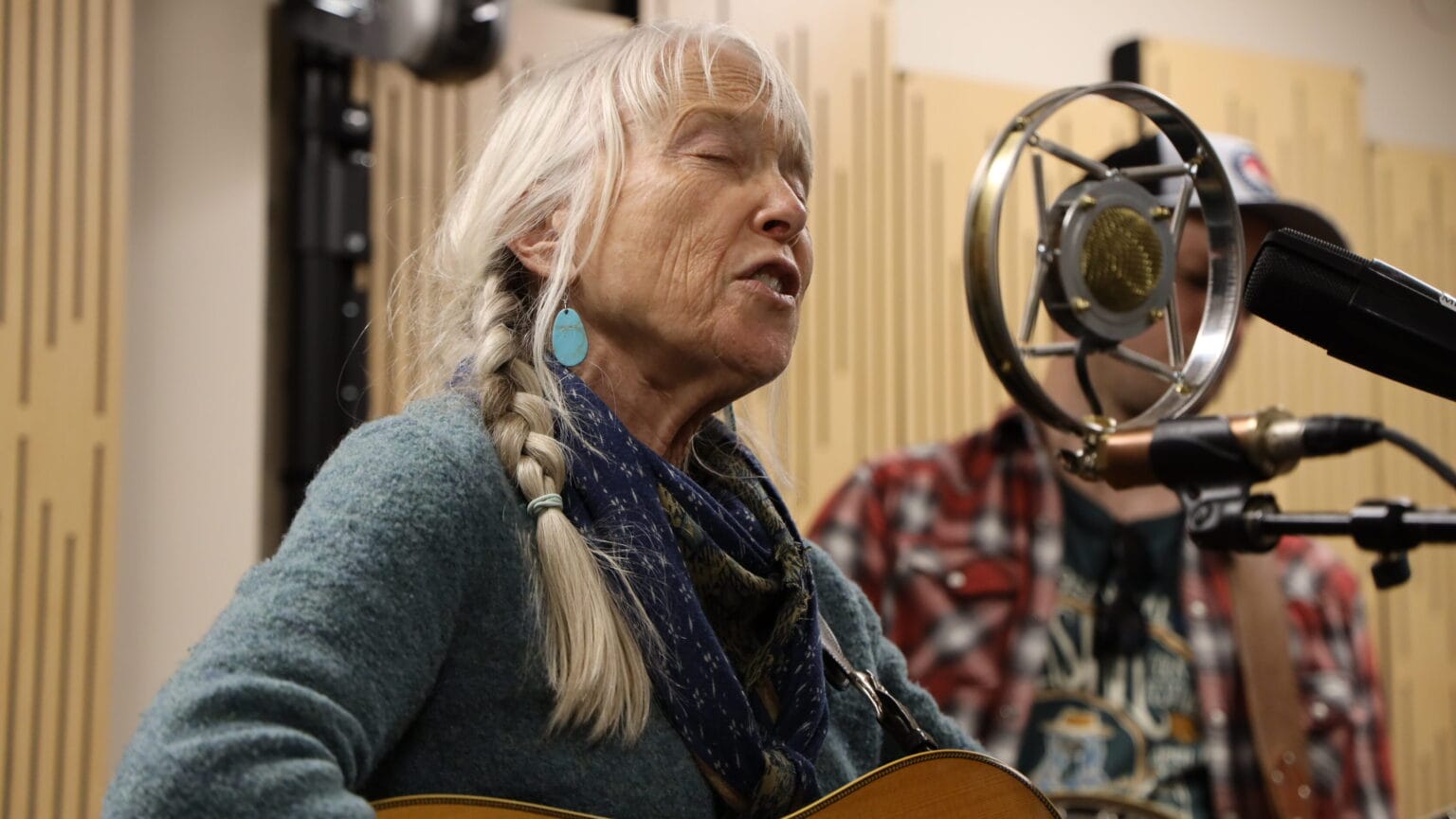 Juneau Afternoon Alaska Folk Festival features bluegrass legend Laurie