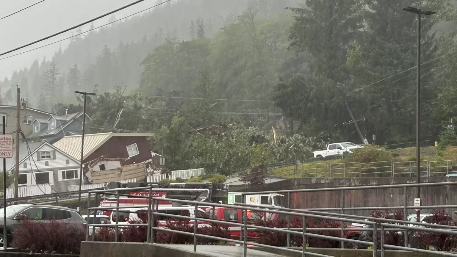 1 person killed in Ketchikan landslide, multiple homes destroyed