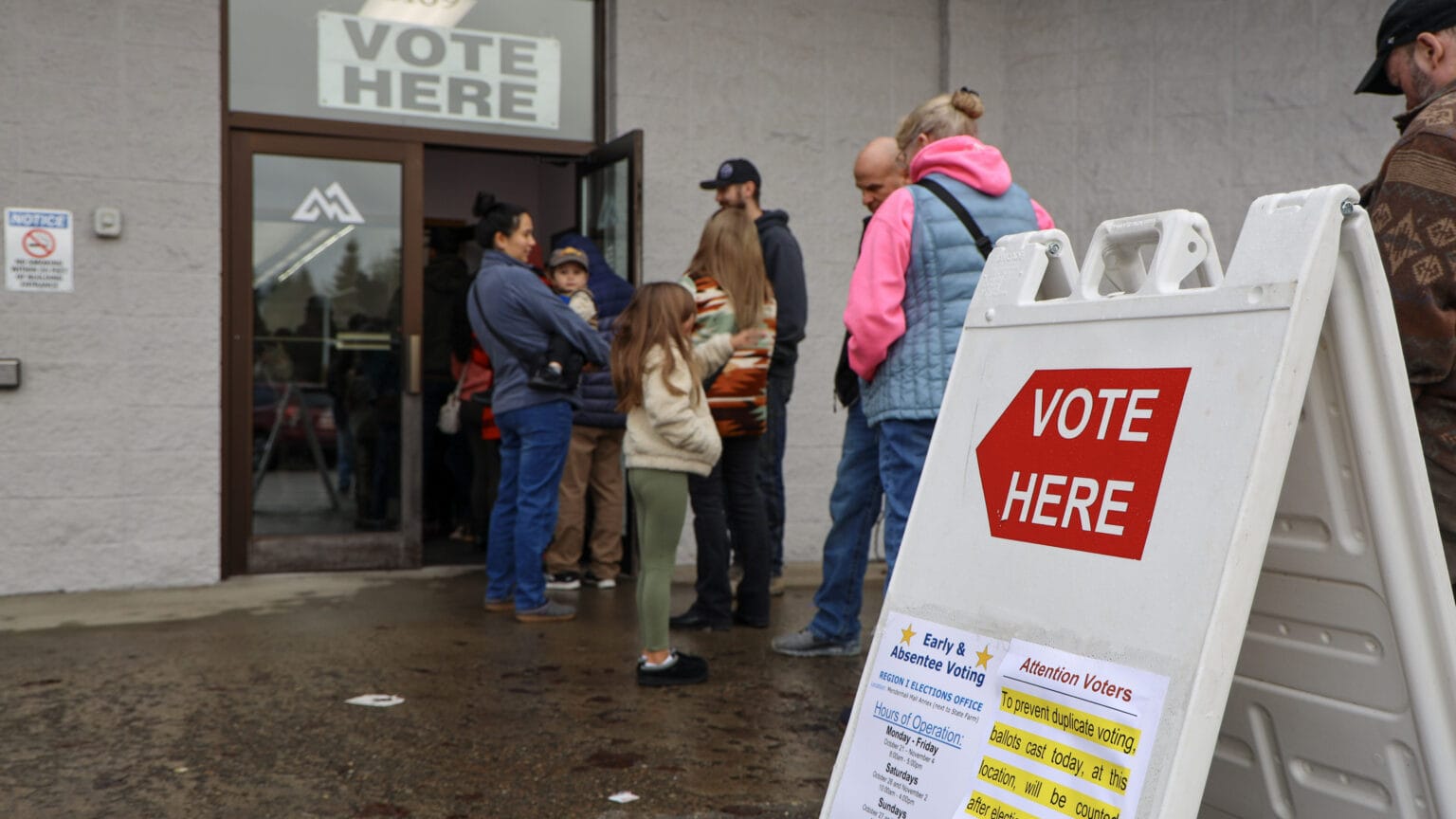 Juneau’s early voters brave long lines to cast their ballot