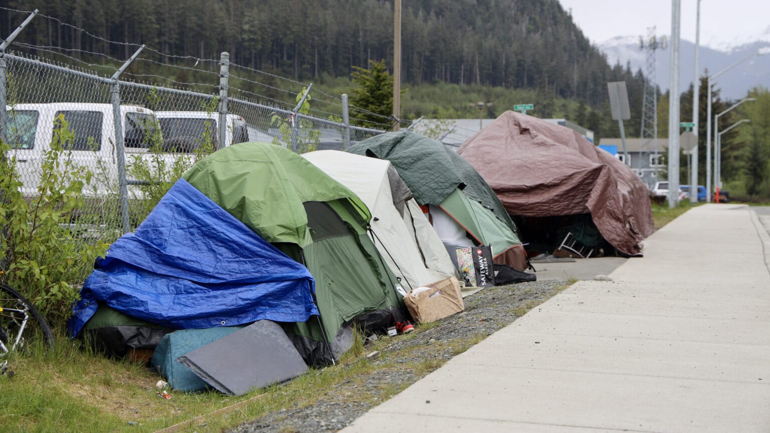 Some Juneau residents want police to crack down on homeless encampme...