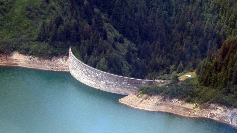 Juneau hiker dies after 150-foot fall near Salmon Creek Dam