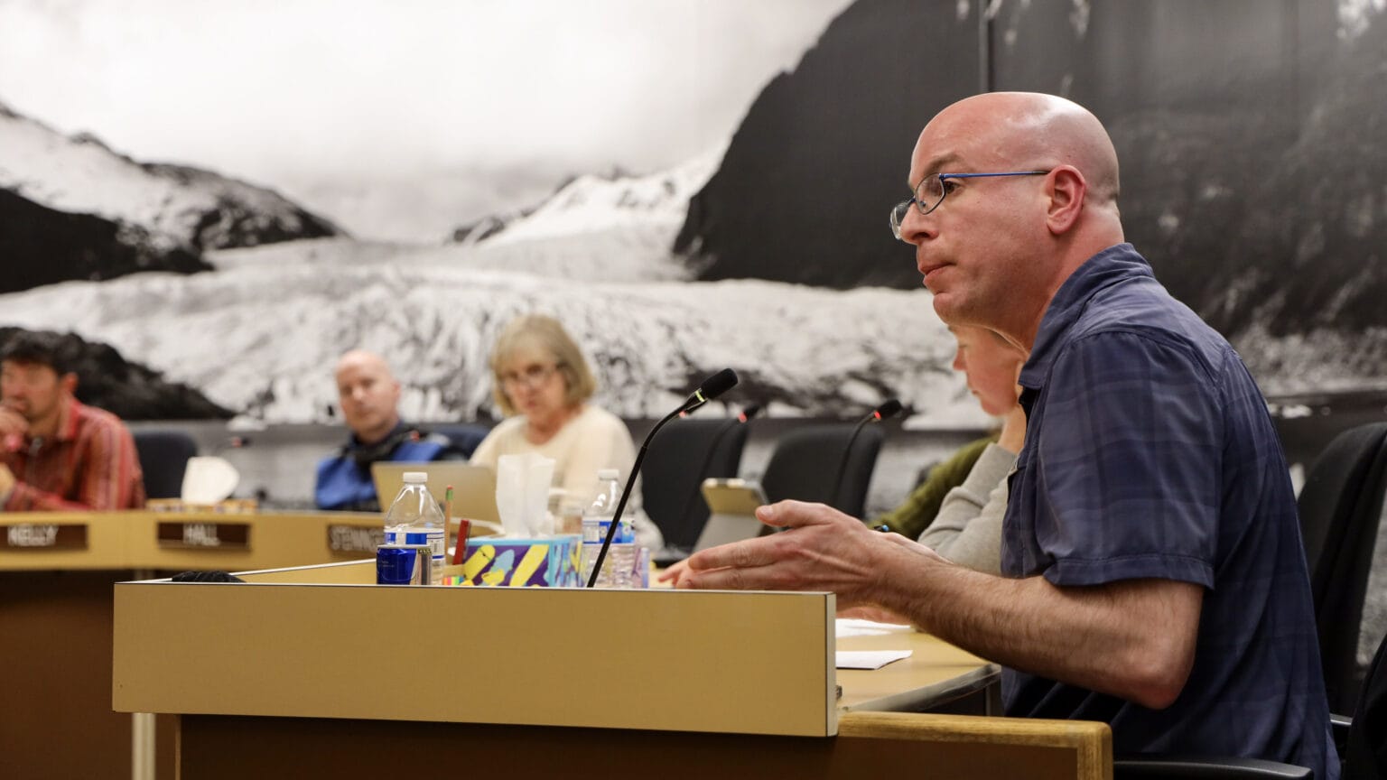 Assembly votes down new ‘safety zone’ around Juneau’s homeless shelter — for now