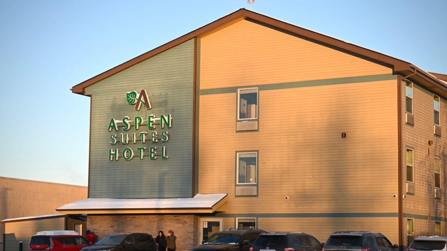 Western Alaska evacuees in Anchorage slowly moving to temporary housing