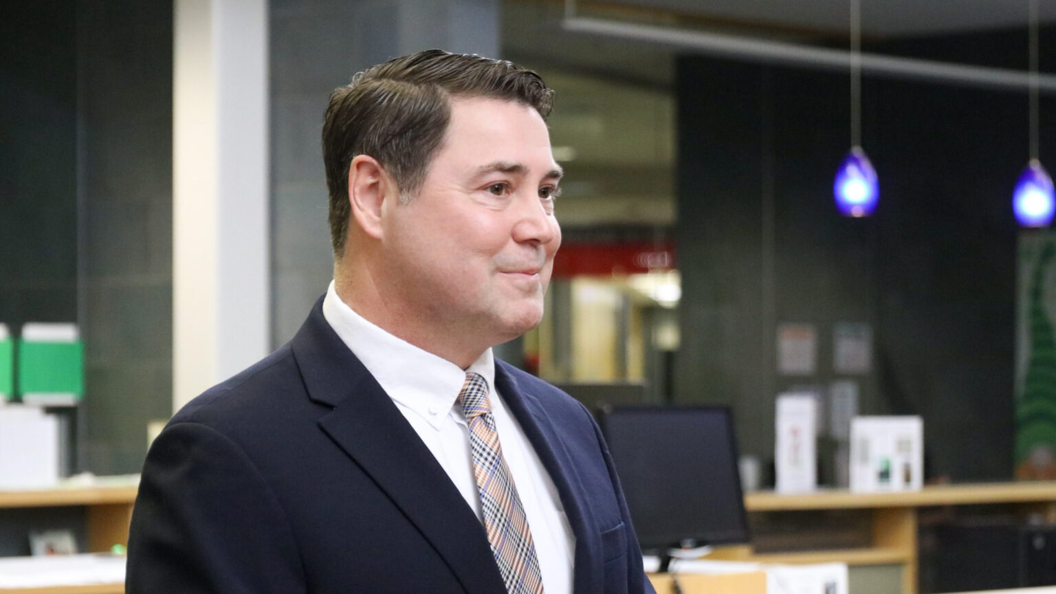 Juneau school board selects Shawn Arnold to be next superintendent