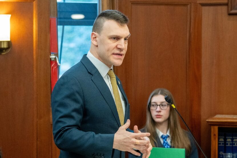 Alaska Senate-passed bill seeks to assert ‘right to repair’ for consumer electronics